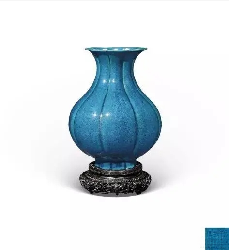 明清官窑中的“孔雀蓝釉”，罕见至极，不收藏可惜了！_全国文物艺术品 
